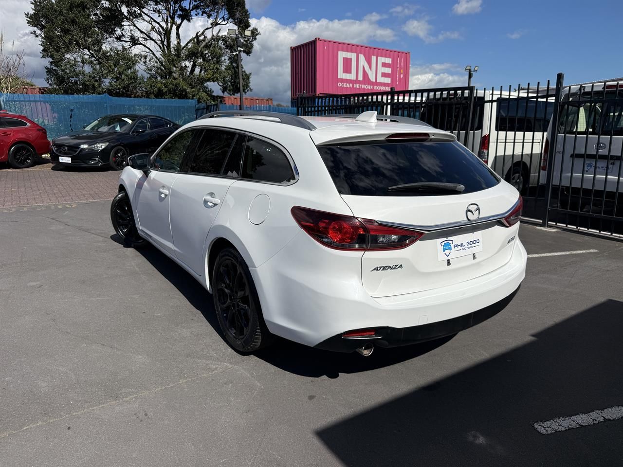 Vehicle image 4