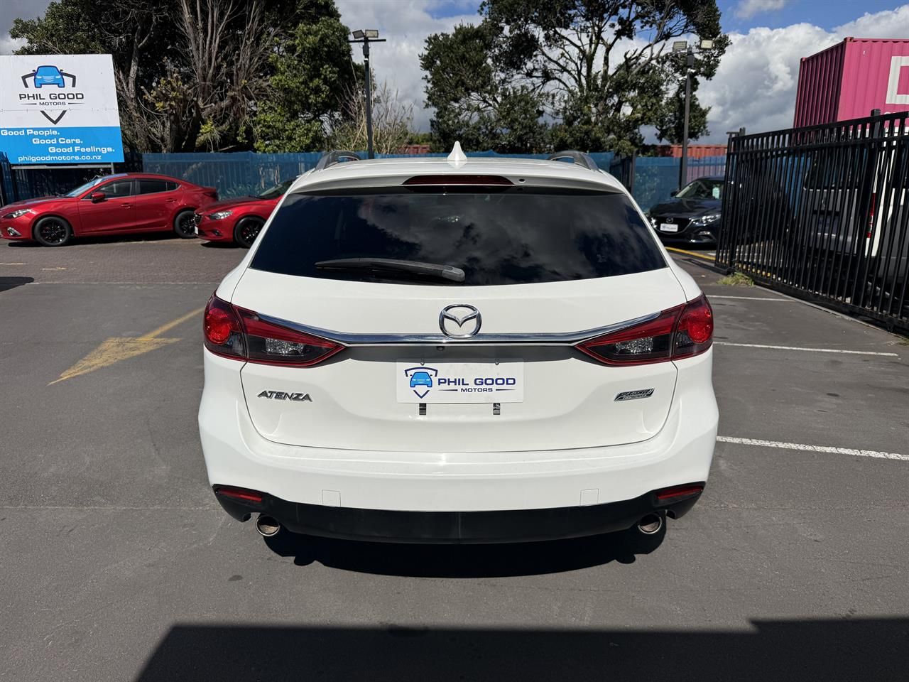Vehicle image 5