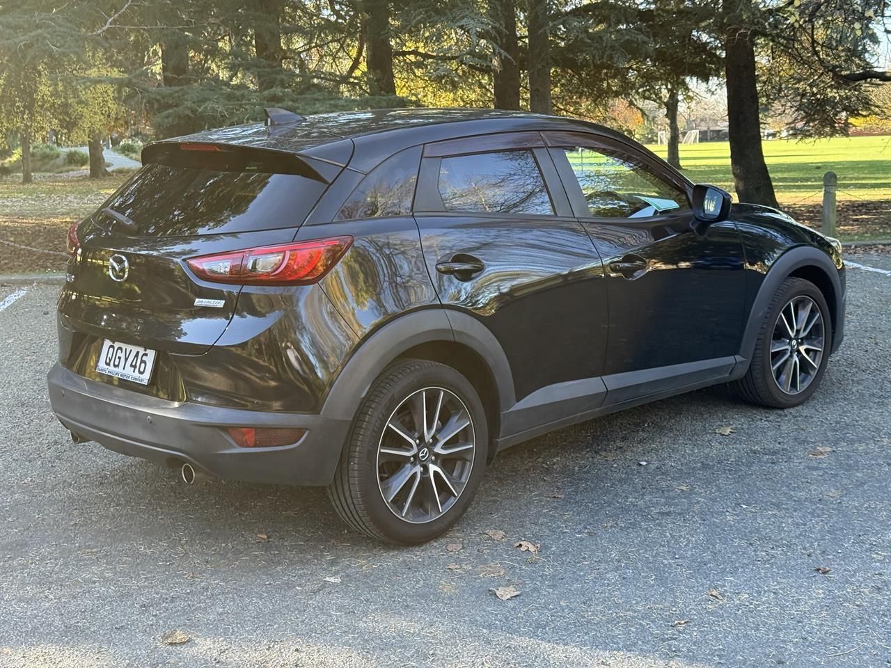 Vehicle image 5
