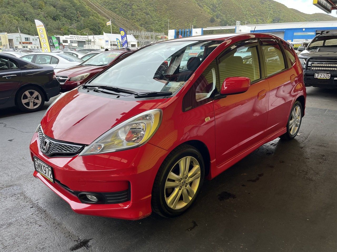 Vehicle image 3