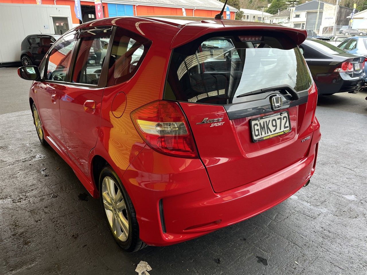 Vehicle image 4