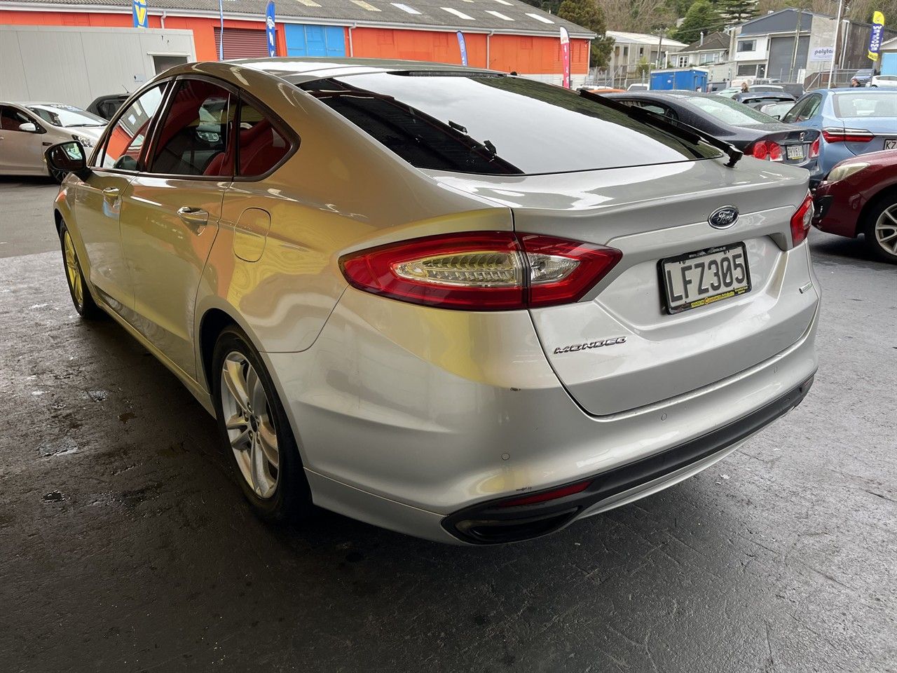 Vehicle image 4