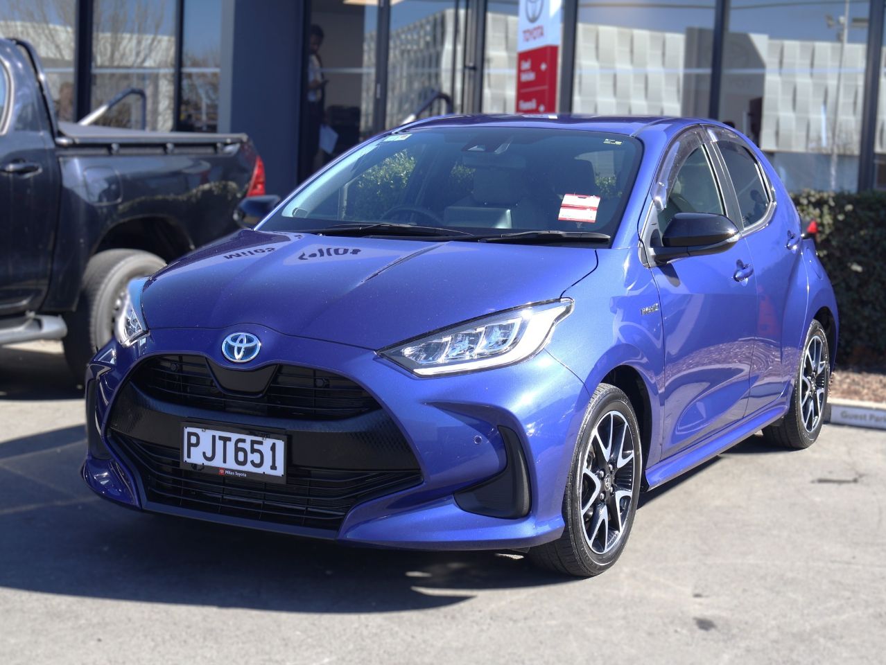 Vehicle image 3