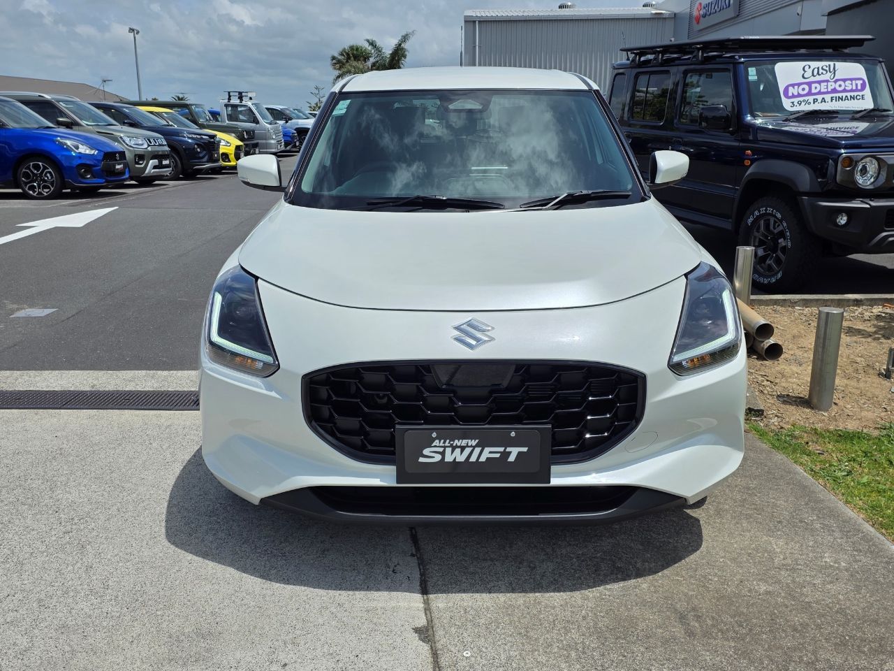 Vehicle image 3