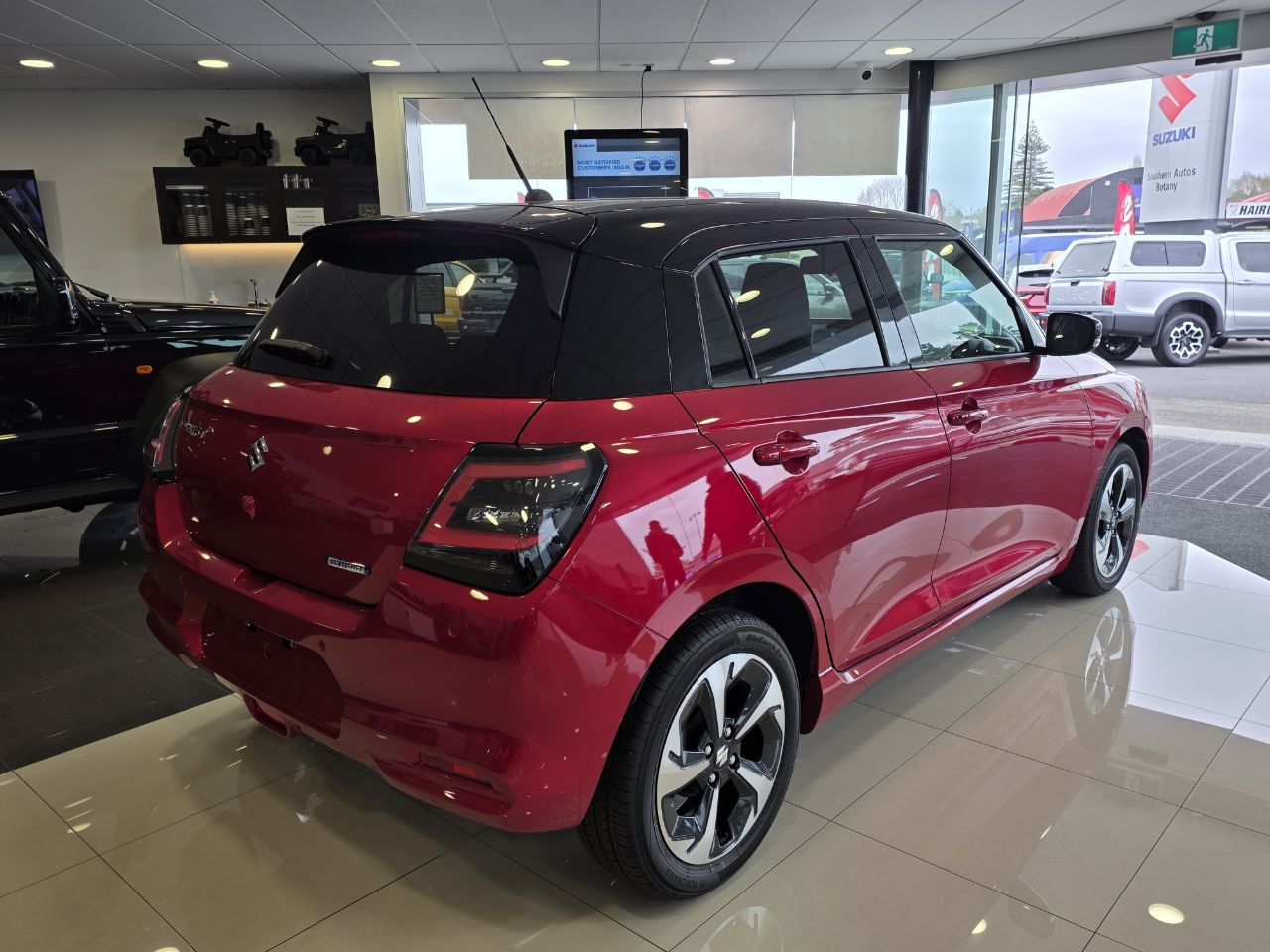Vehicle image 4