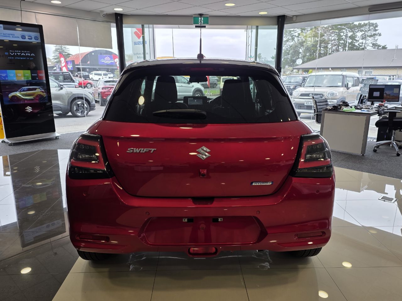 Vehicle image 5
