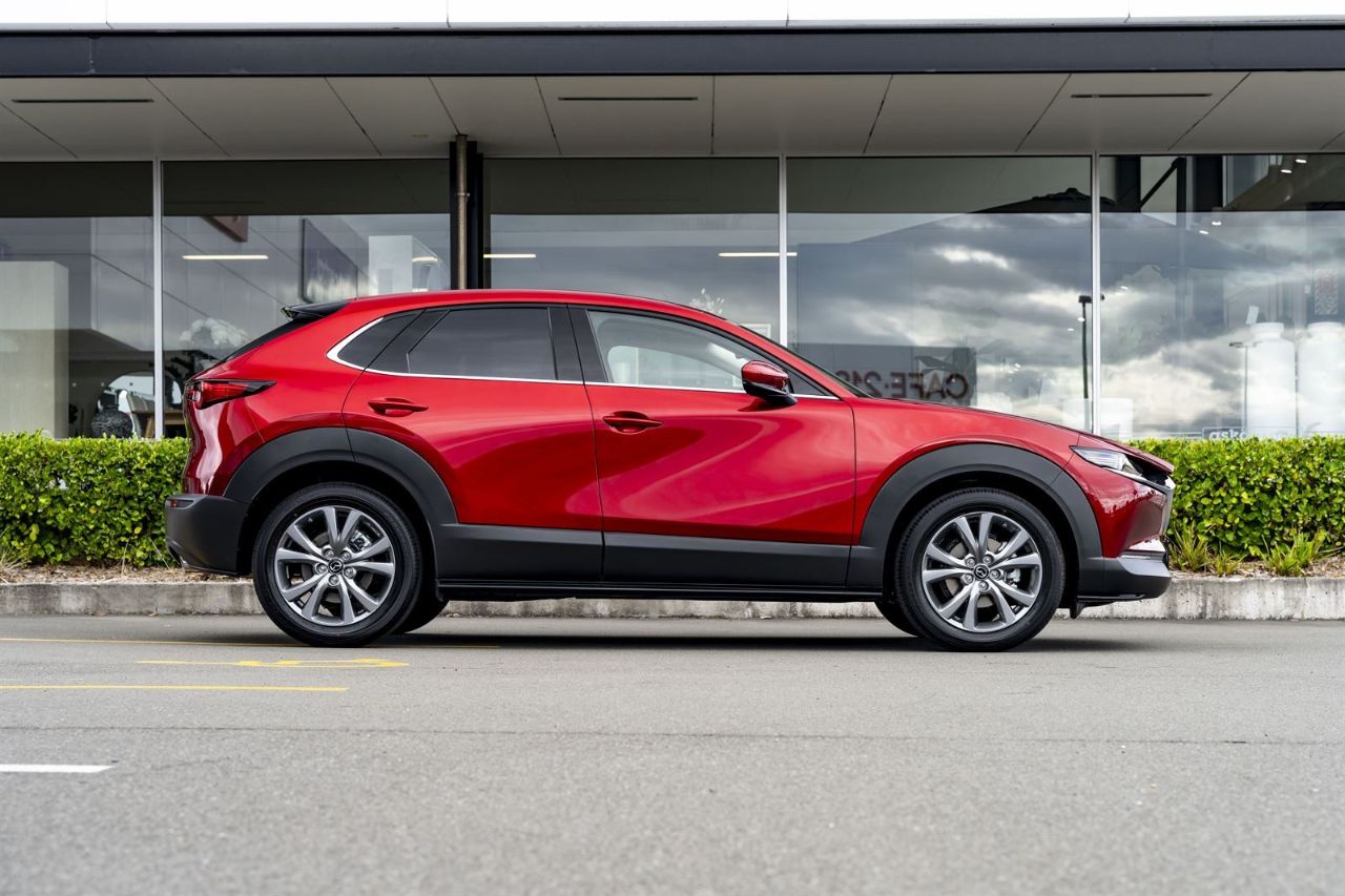 Vehicle image 3