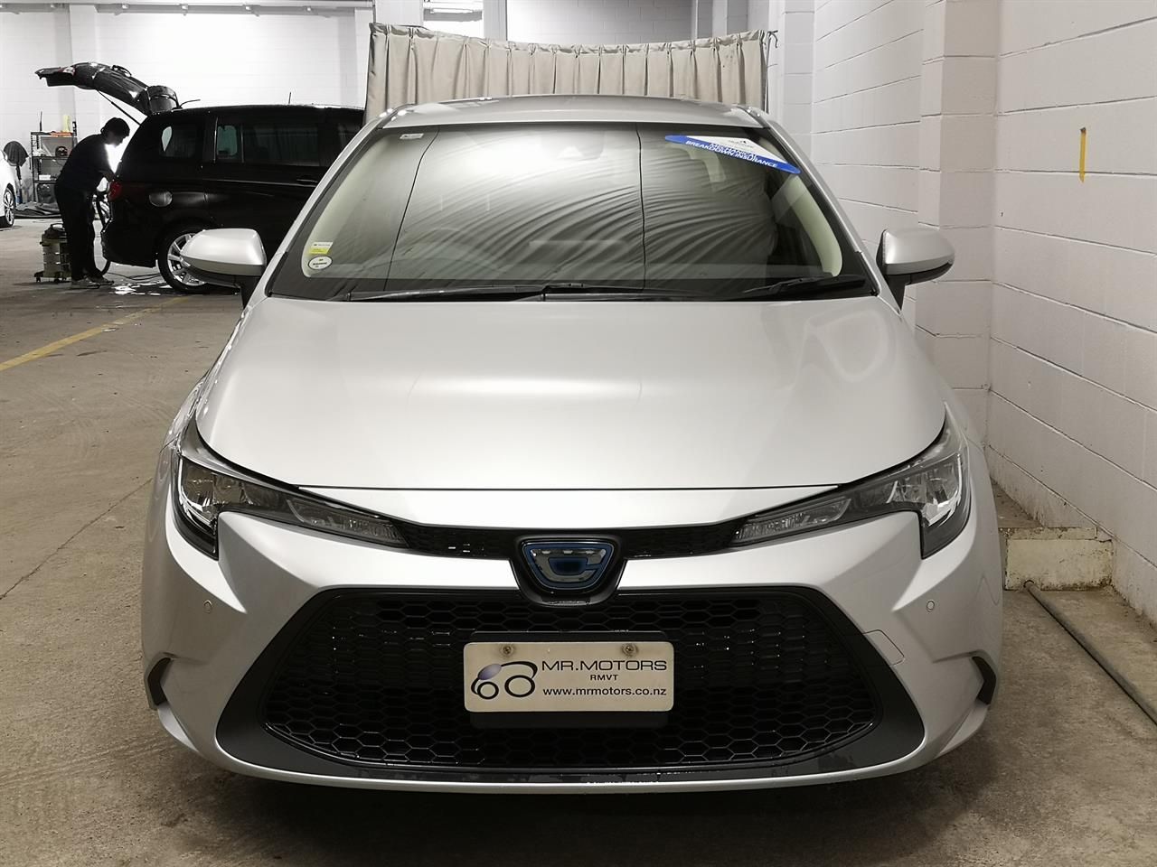 Vehicle image 4