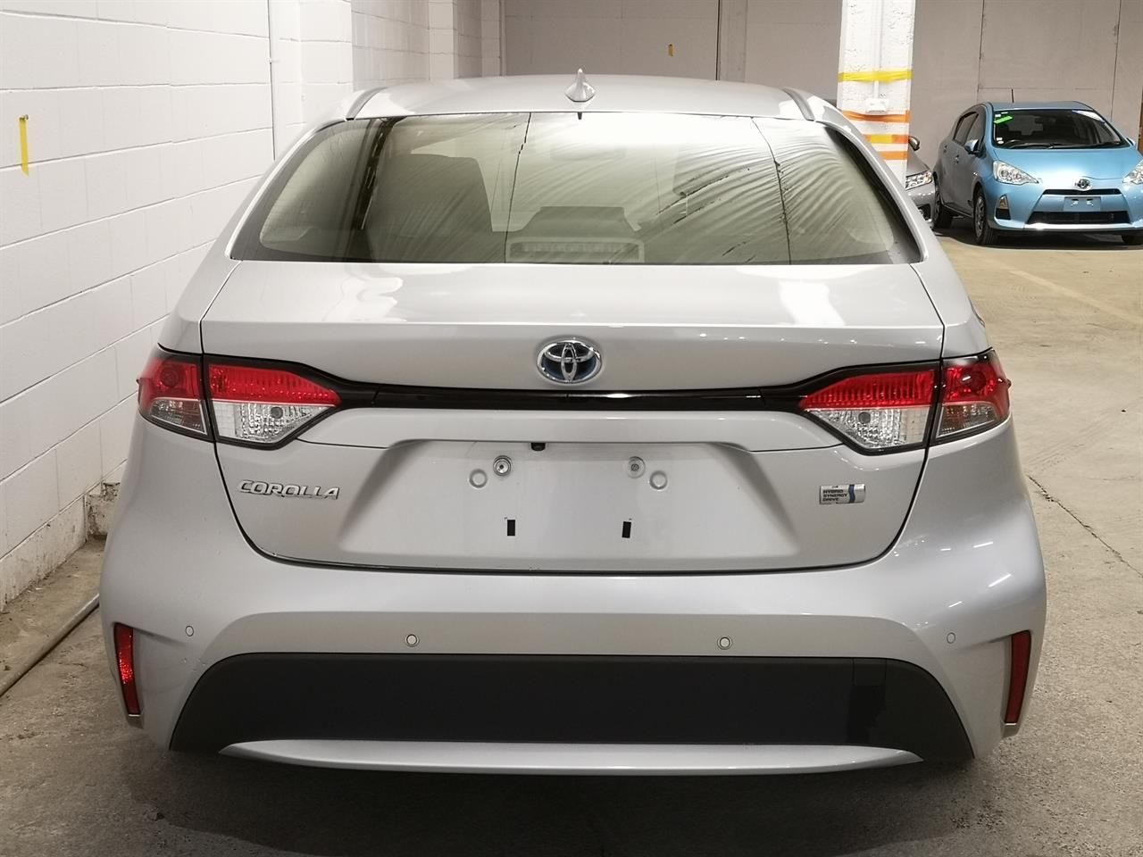 Vehicle image 5