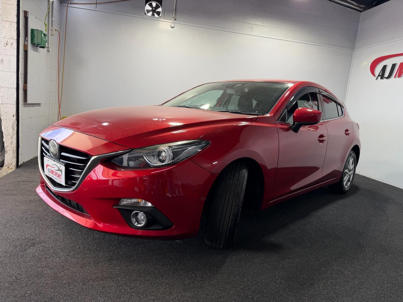 Vehicle image 3