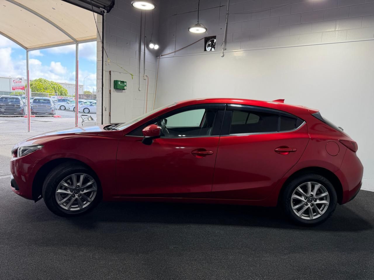Vehicle image 5