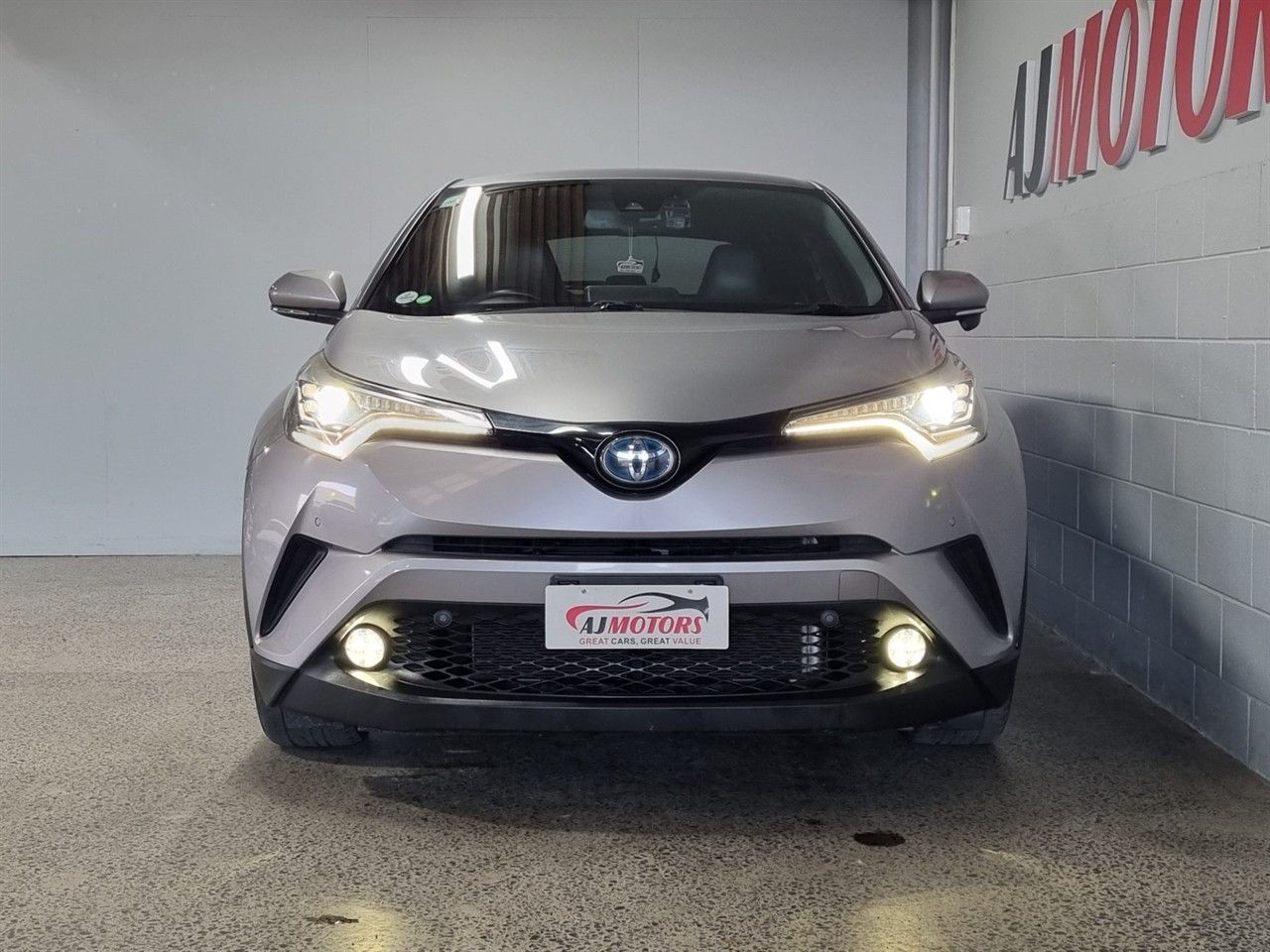 Vehicle image 2