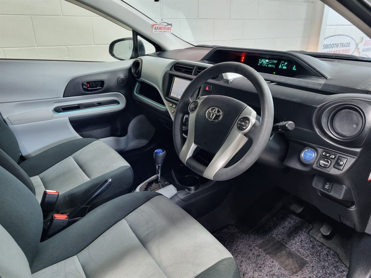 Vehicle image 3