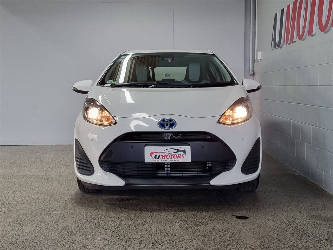 Vehicle image 2