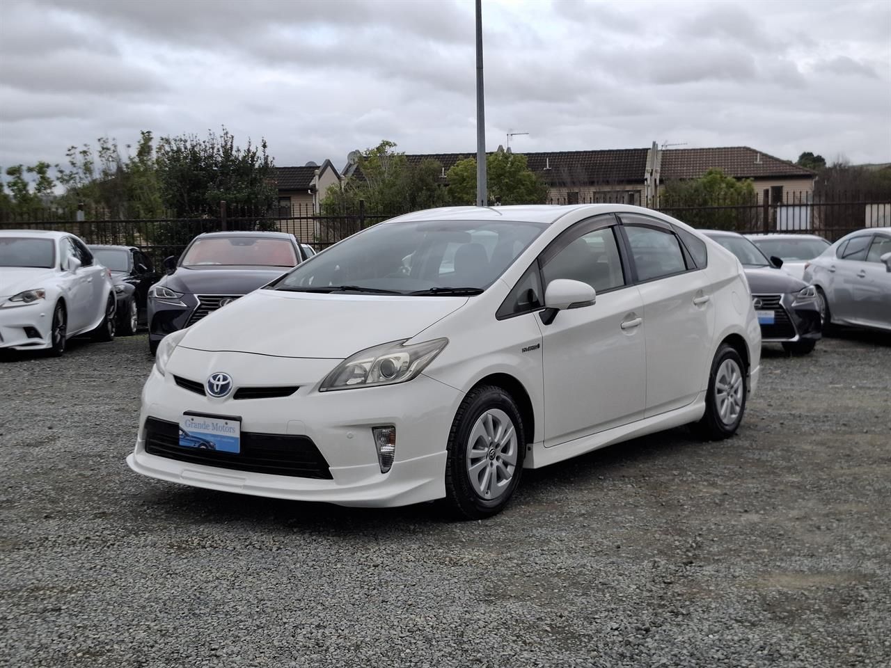 Vehicle image 3