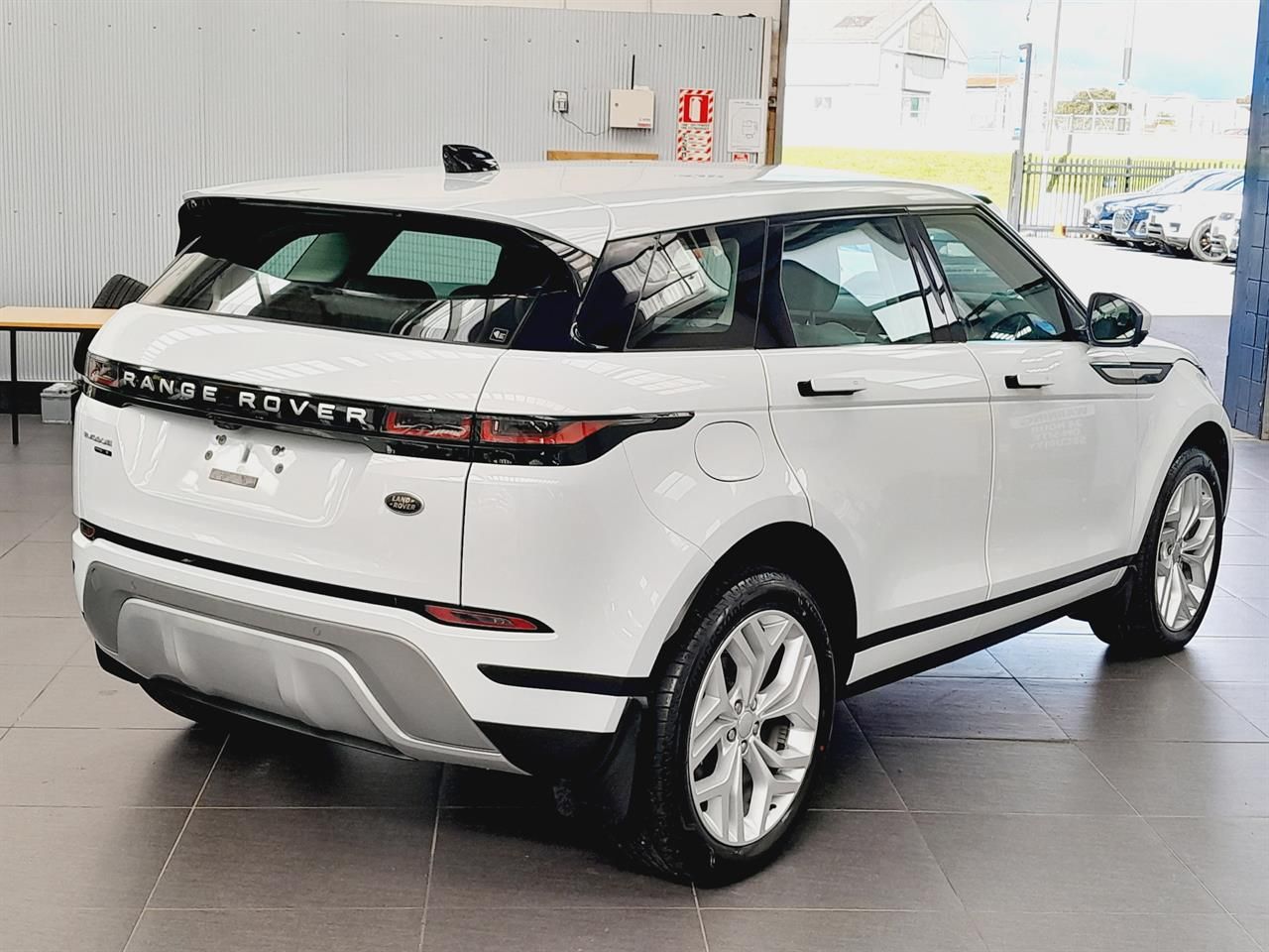 Vehicle image 4