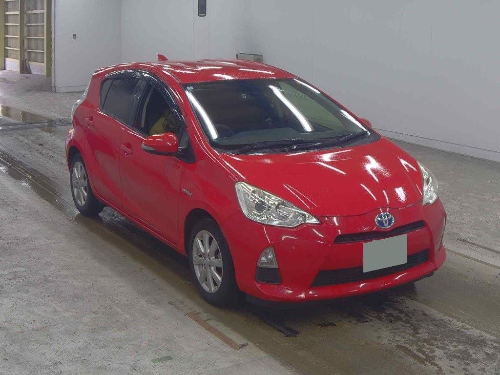 Vehicle image 3
