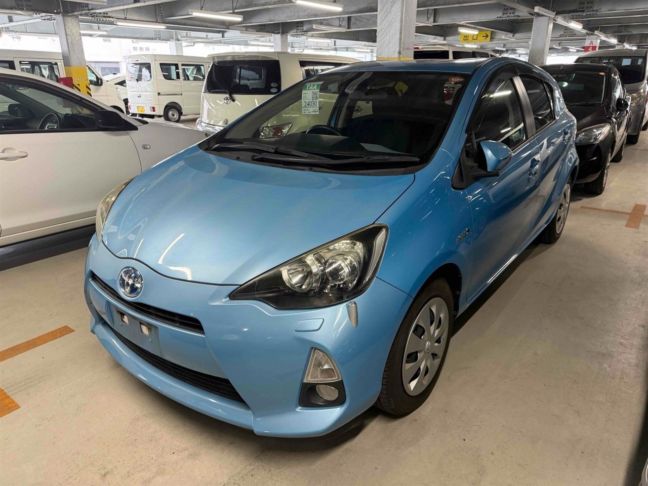 Vehicle image 4