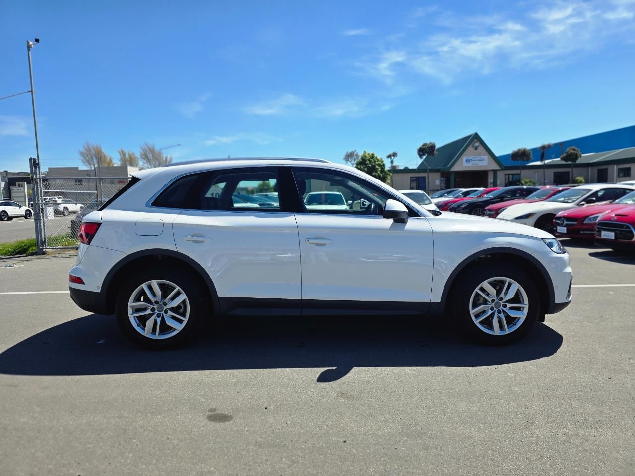 Vehicle image 4