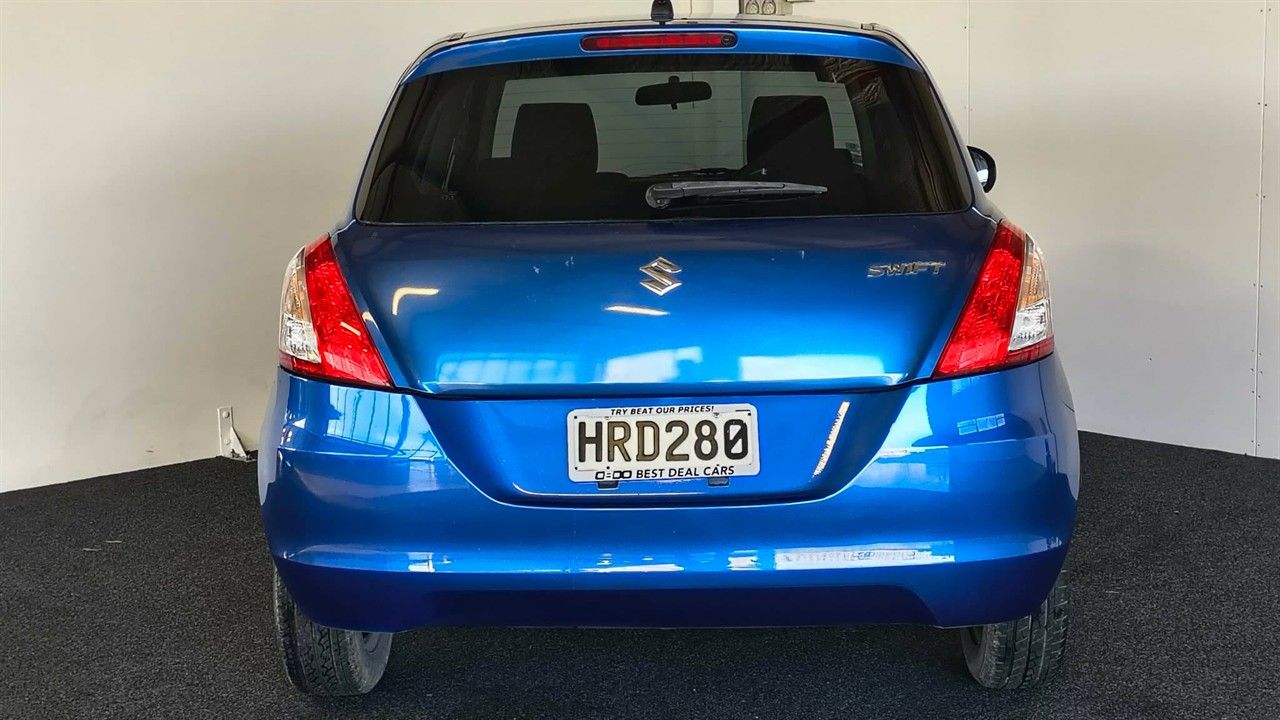 Vehicle image 5