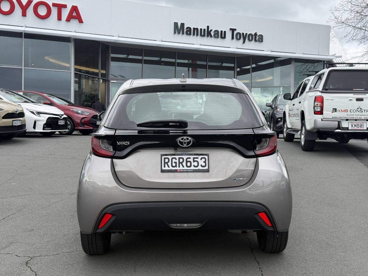 Vehicle image 5