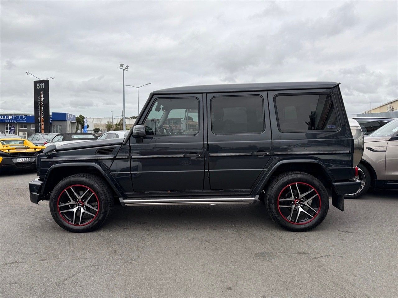 Vehicle image 4