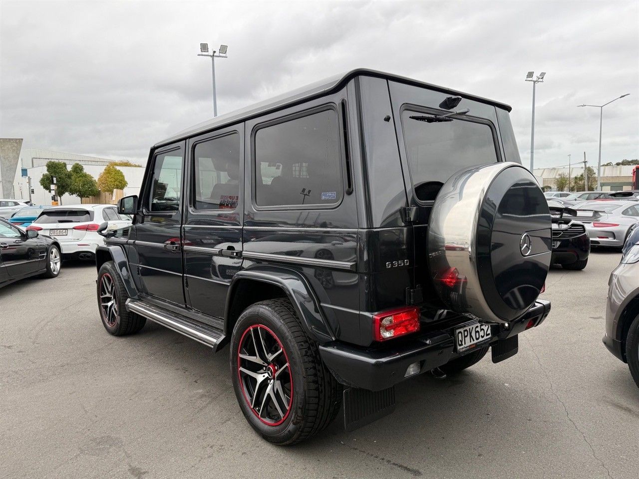 Vehicle image 5