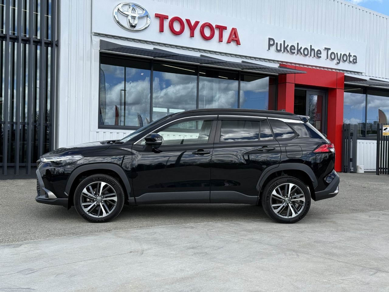 Vehicle image 5