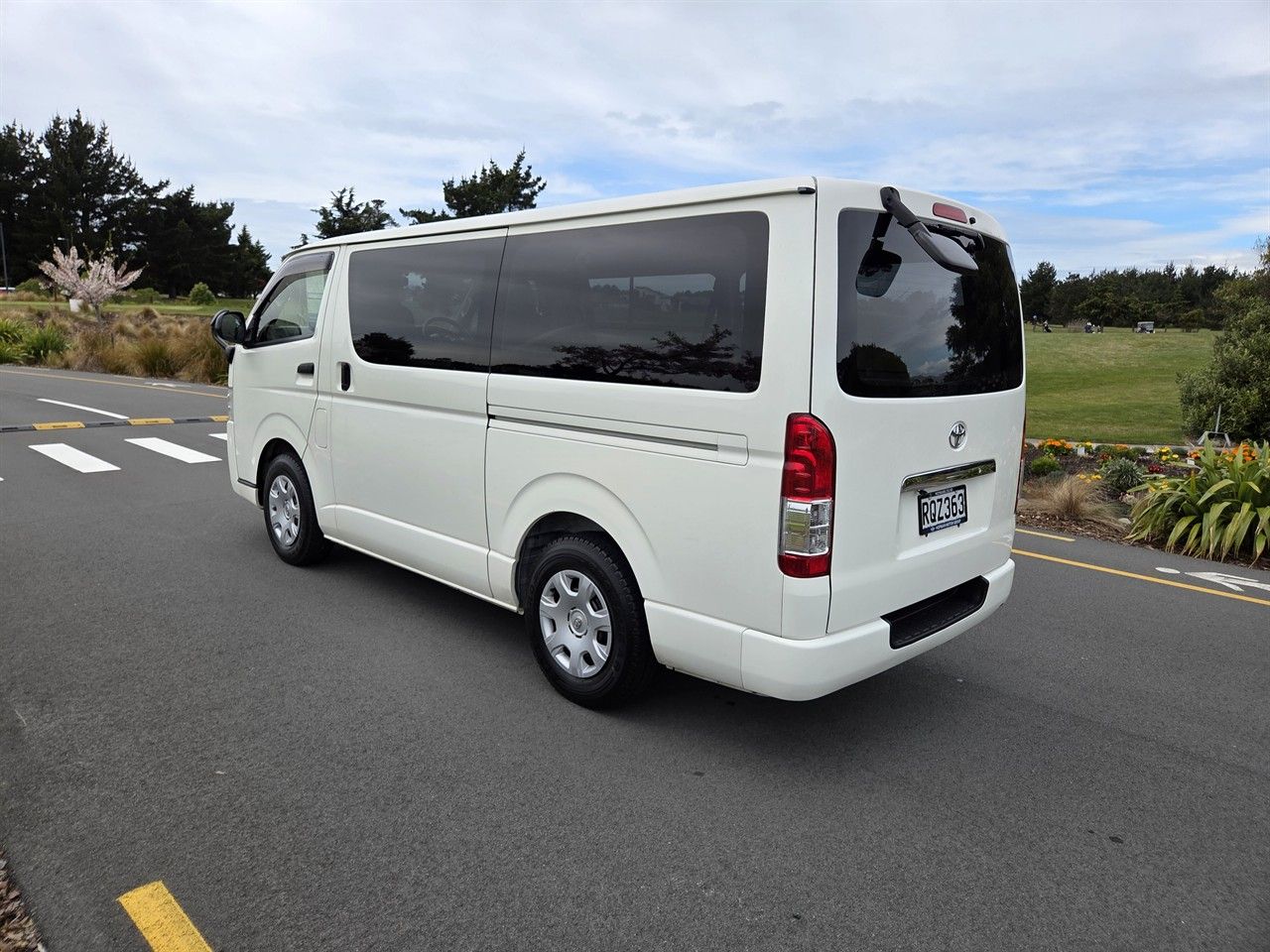 Vehicle image 5