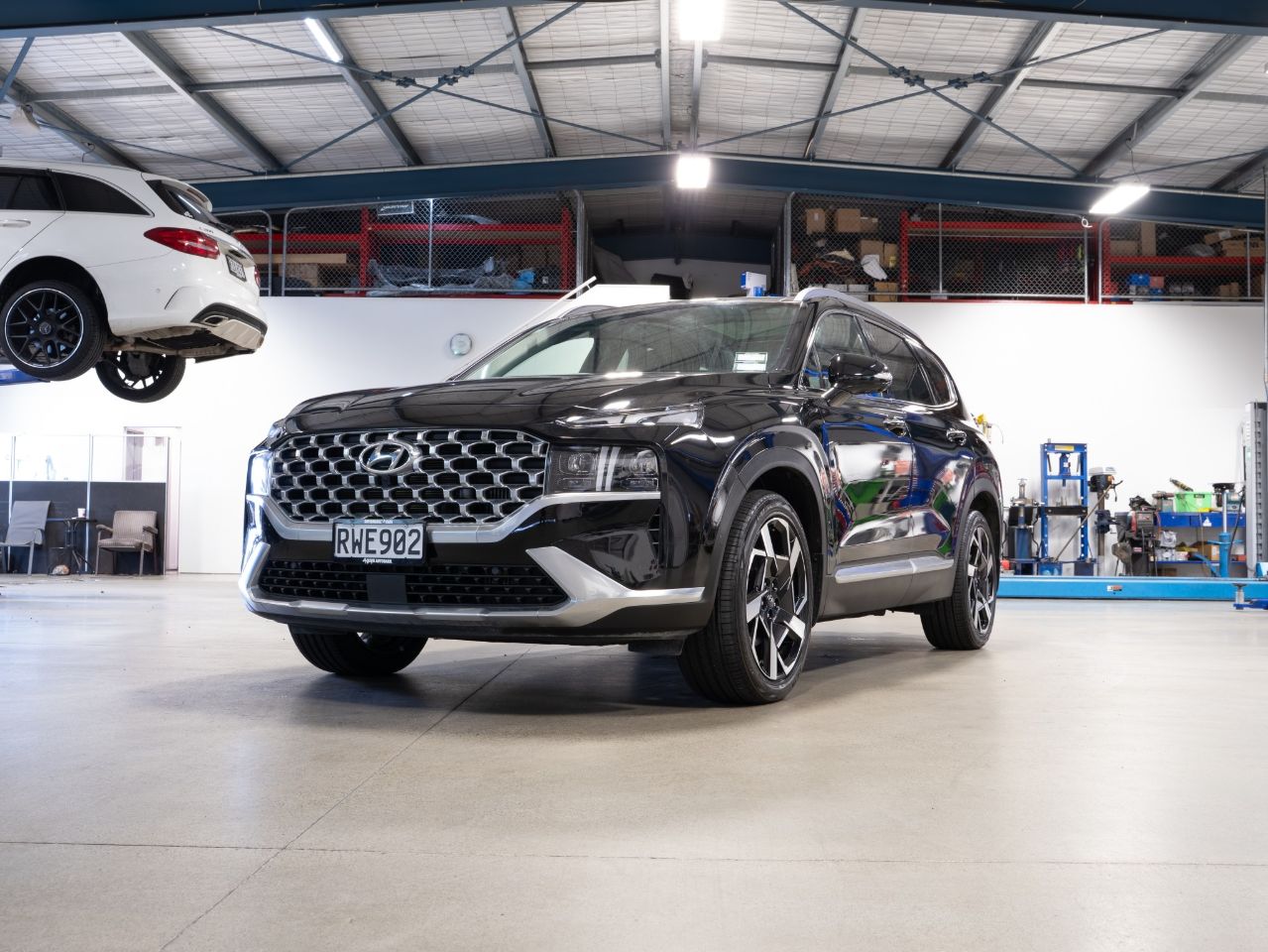 Vehicle image 4