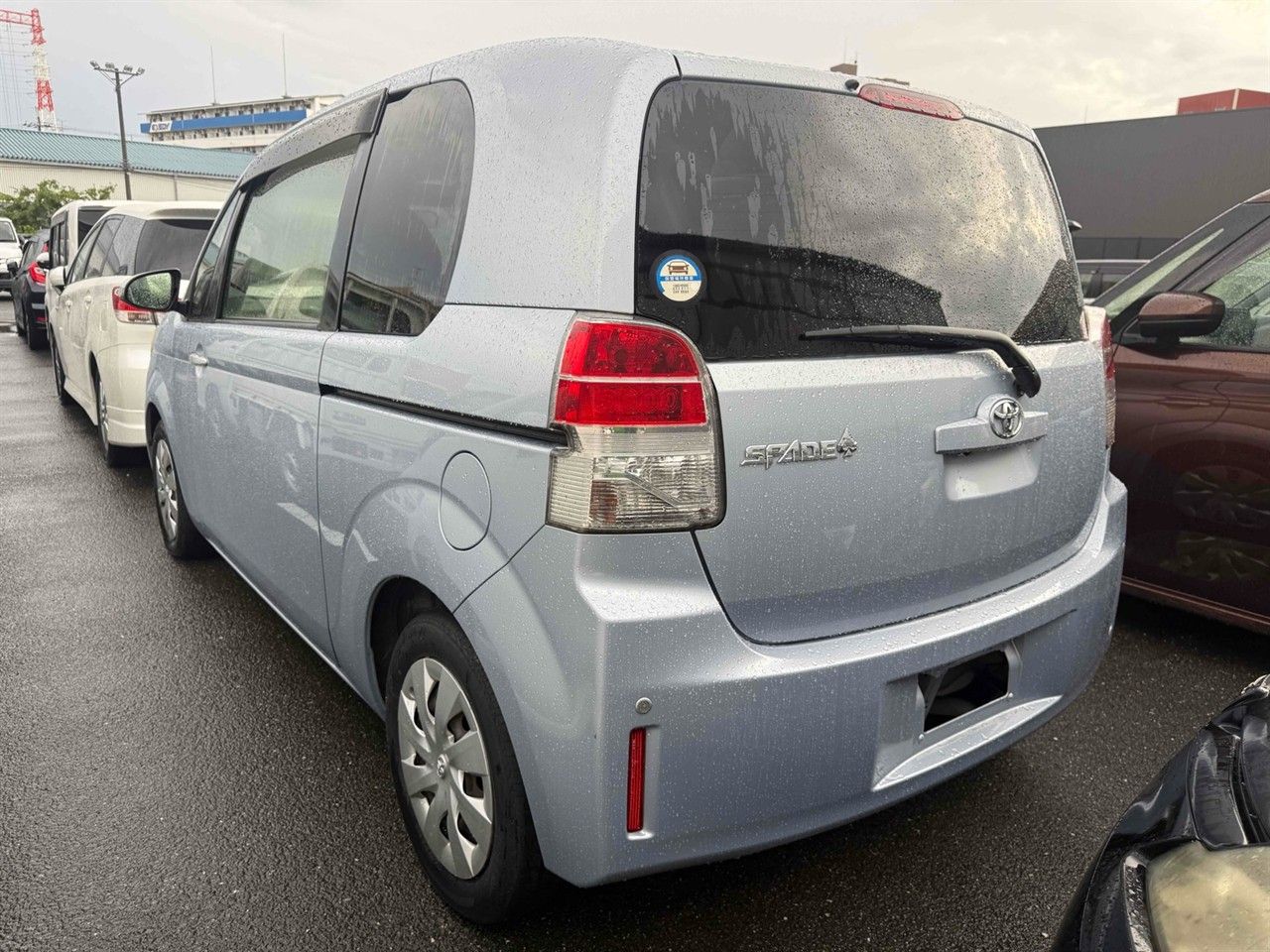 Vehicle image 3