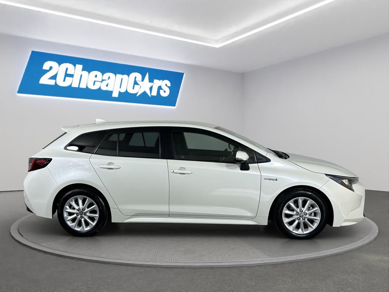 Vehicle image 4