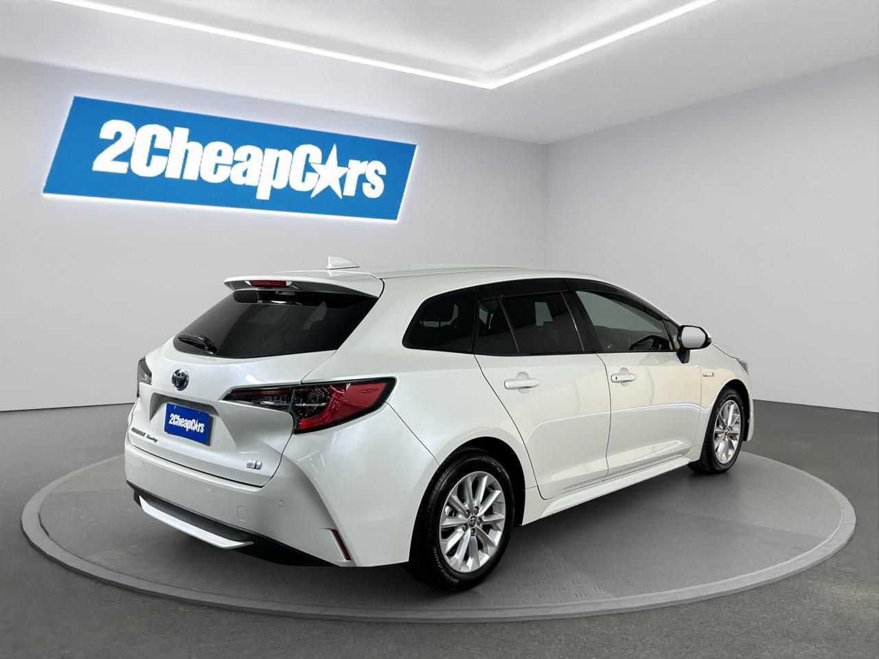 Vehicle image 5