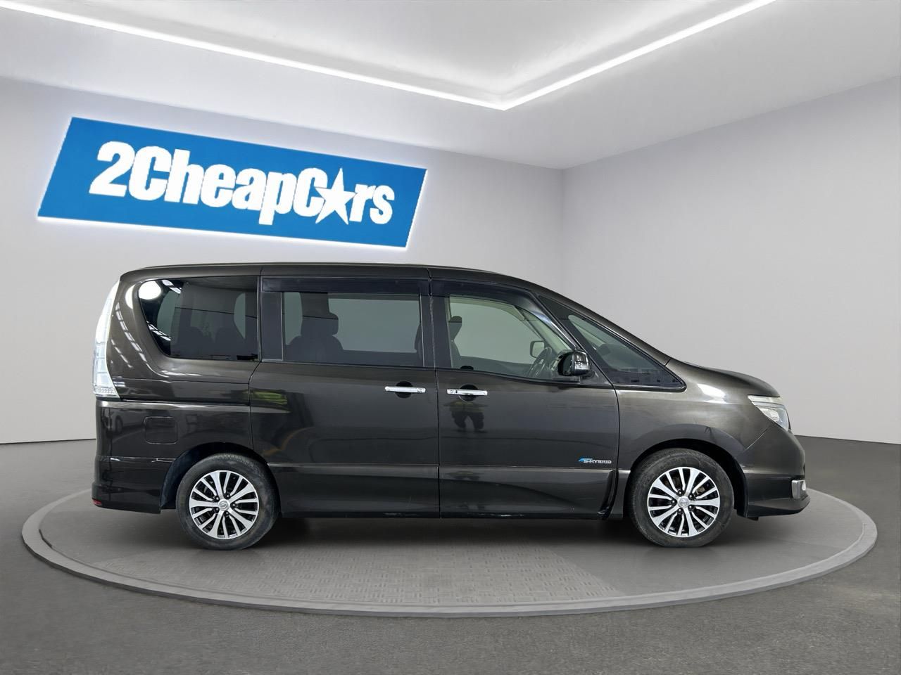 Vehicle image 4