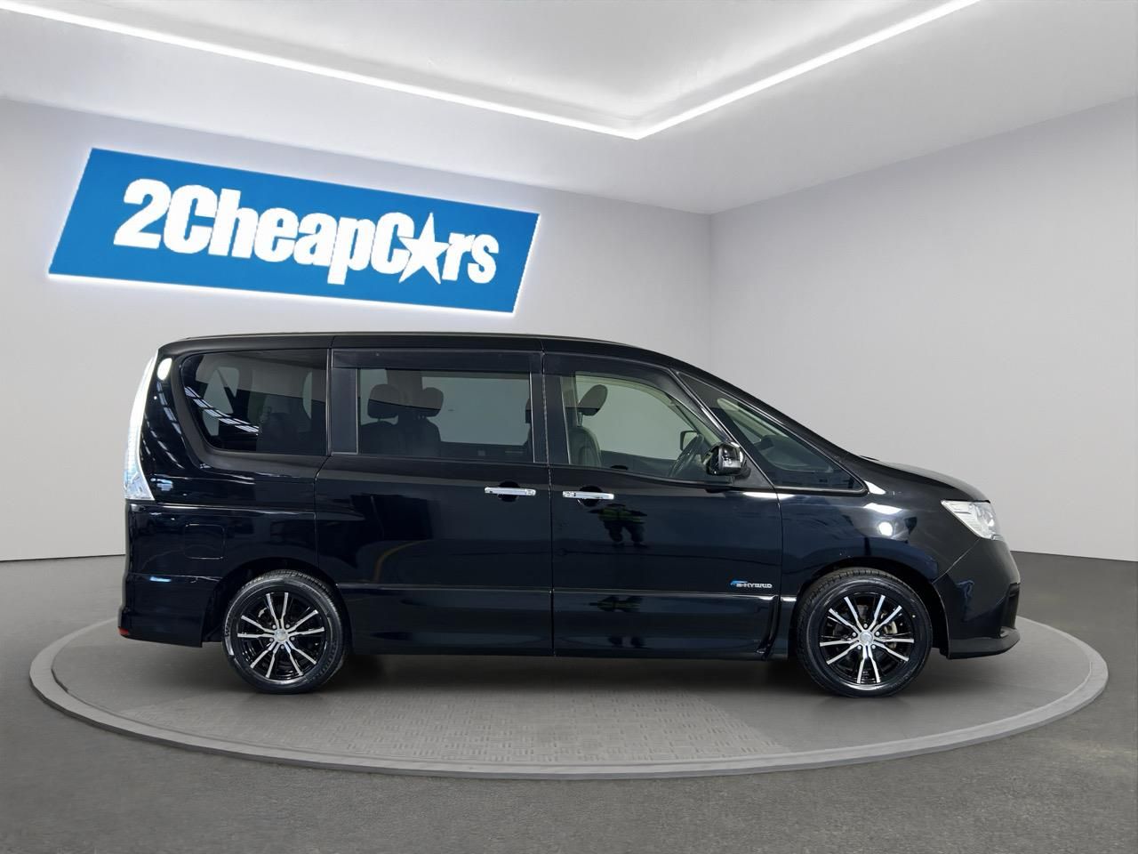 Vehicle image 4