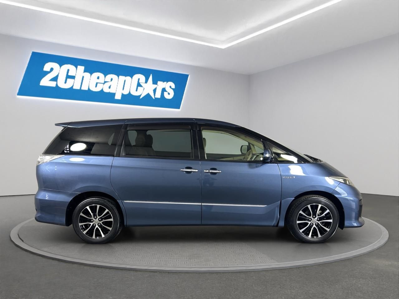 Vehicle image 4