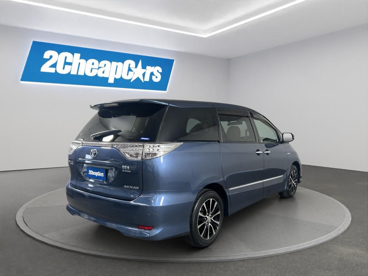 Vehicle image 5