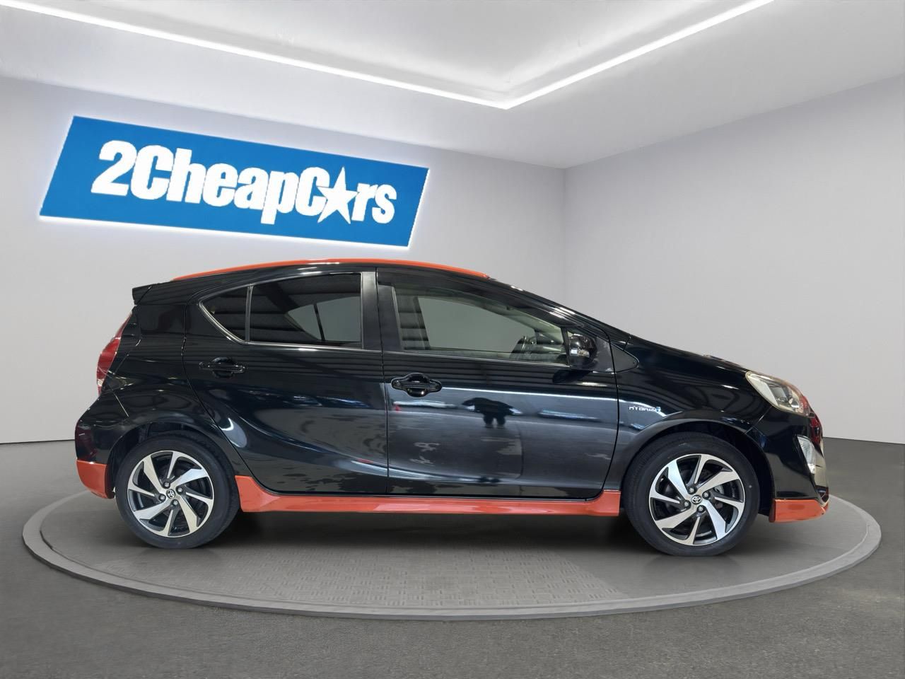 Vehicle image 4