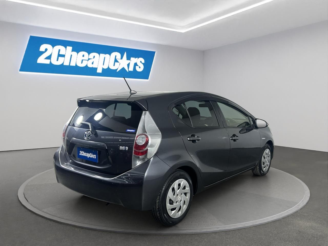 Vehicle image 5