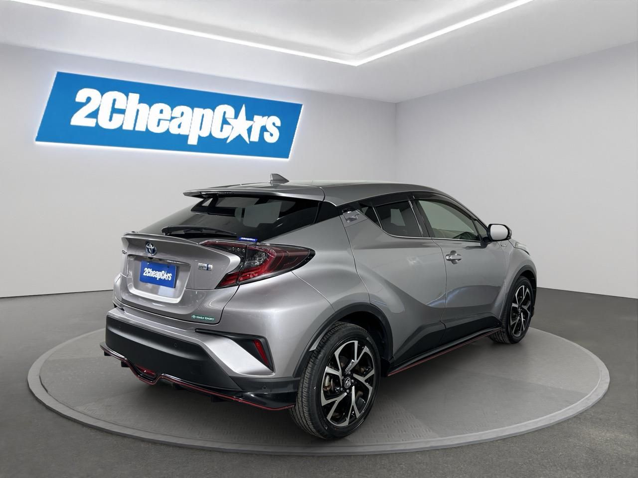 Vehicle image 5