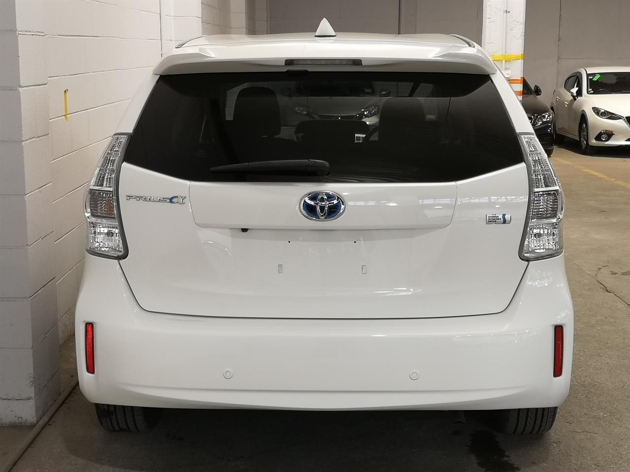 Vehicle image 5