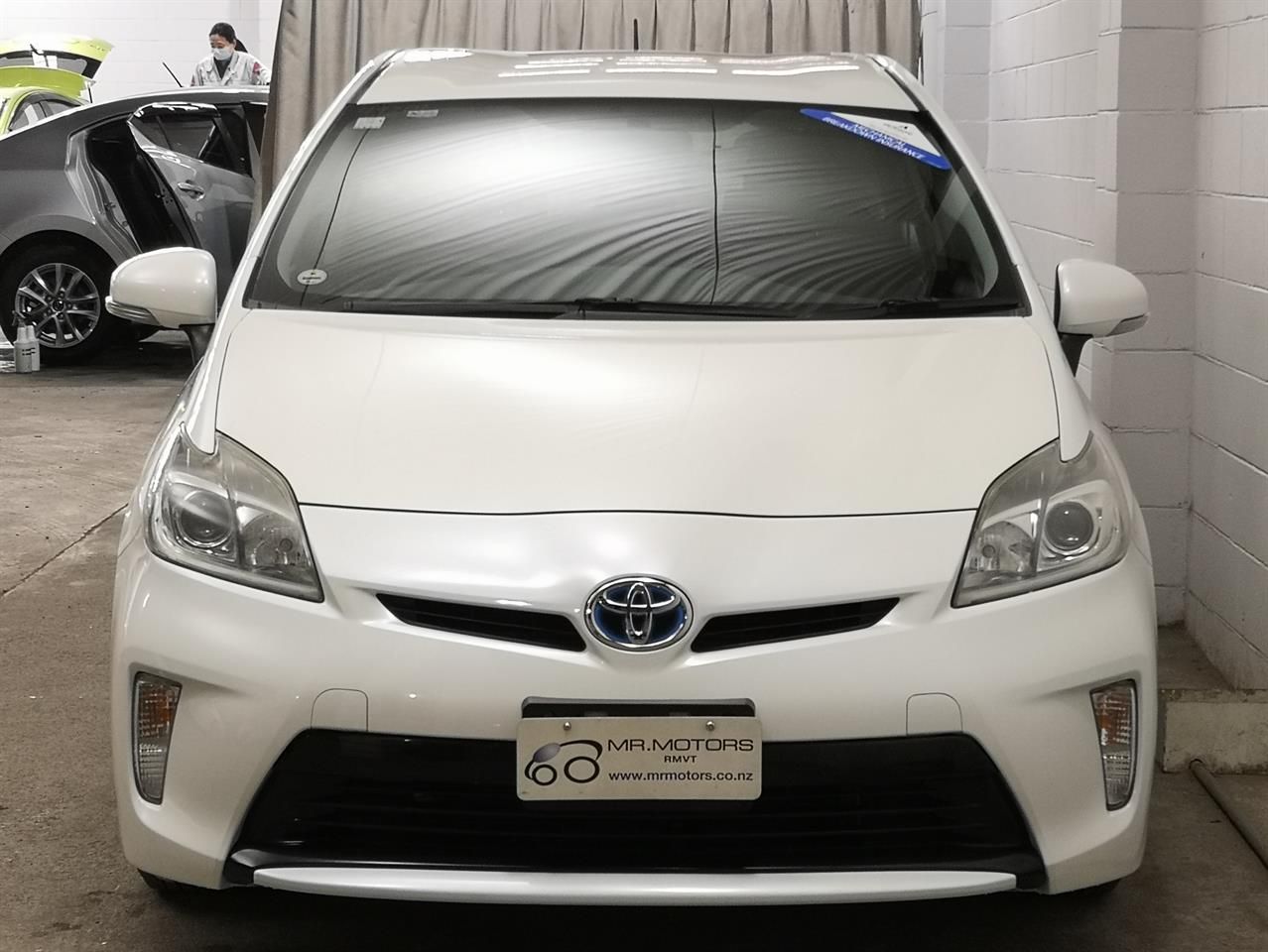 Vehicle image 4