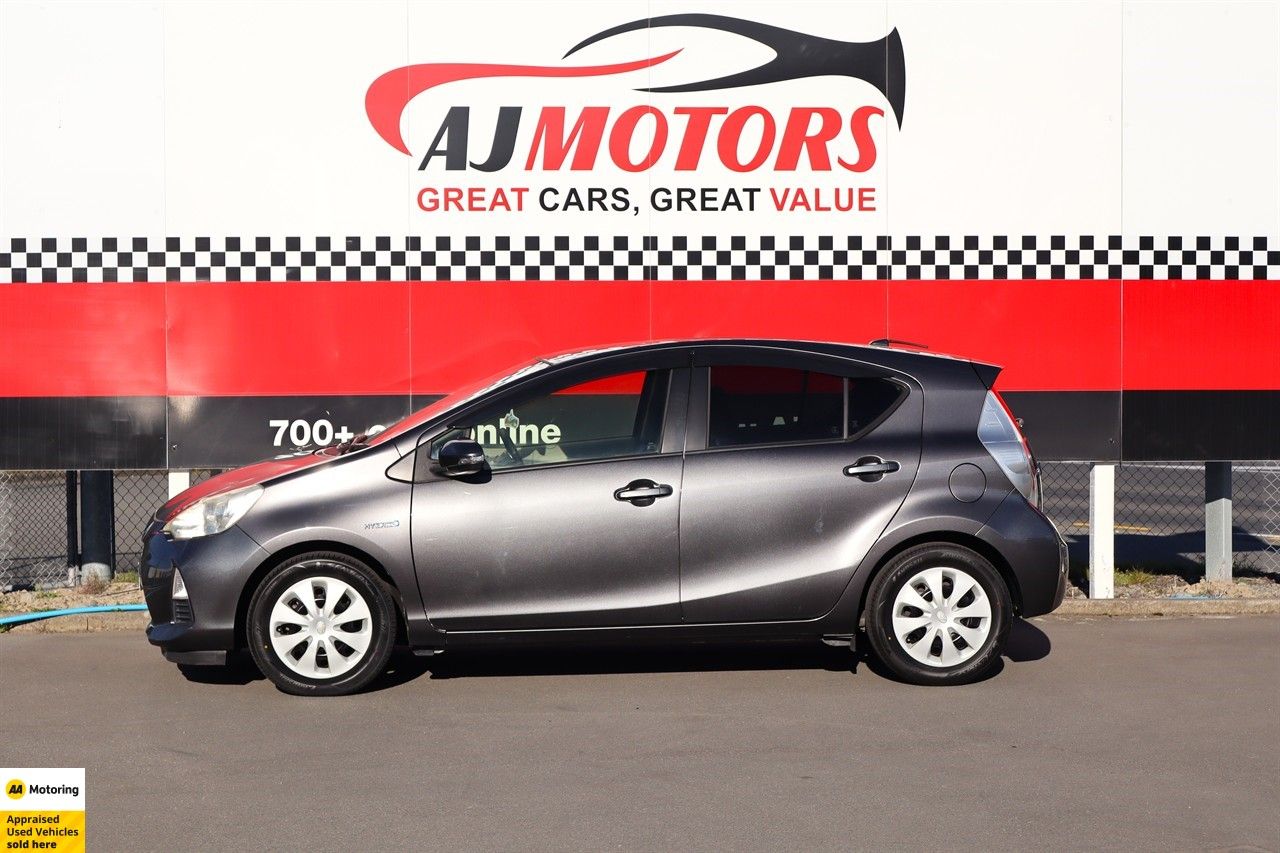 Vehicle image 5