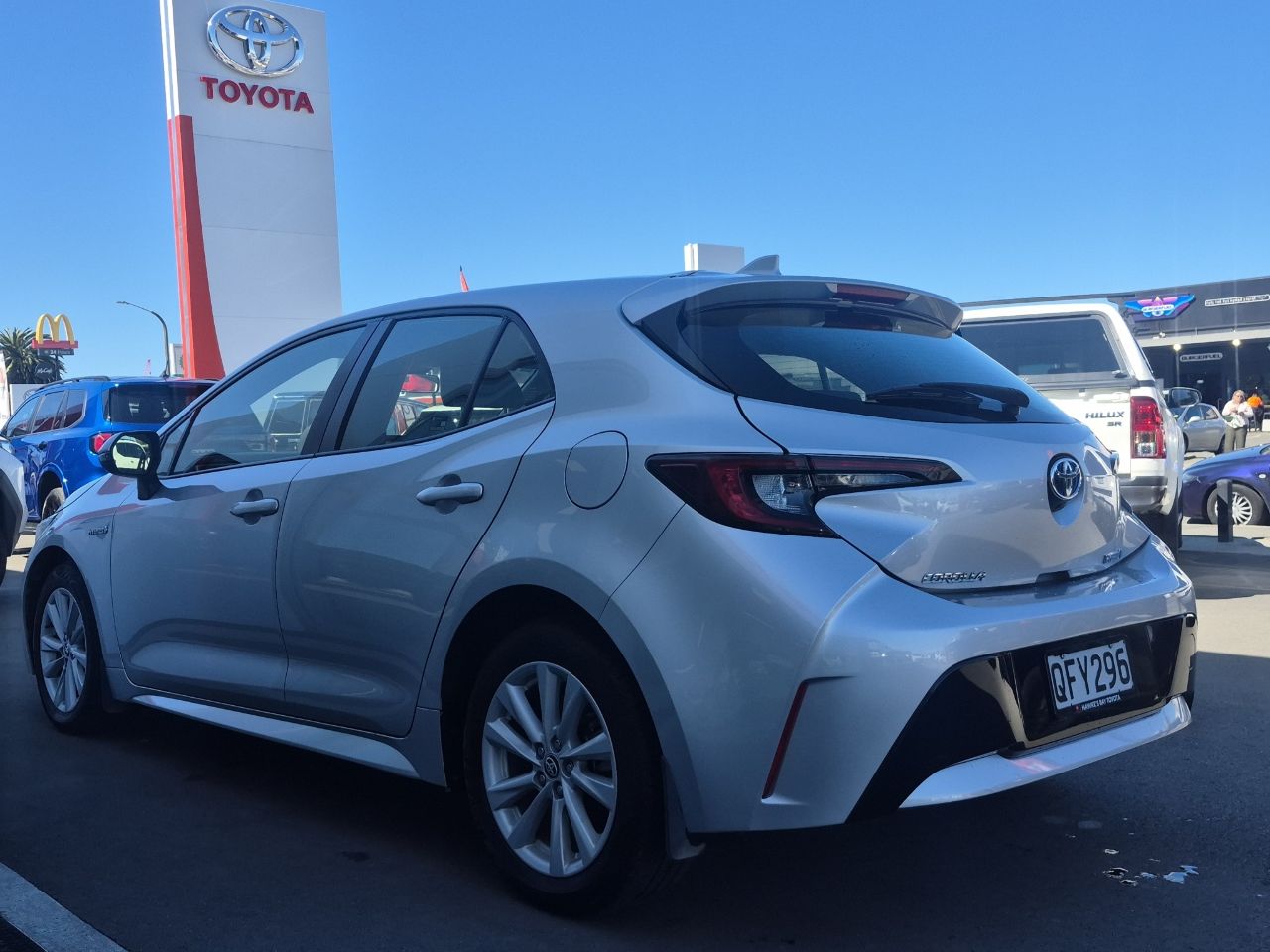 Vehicle image 5