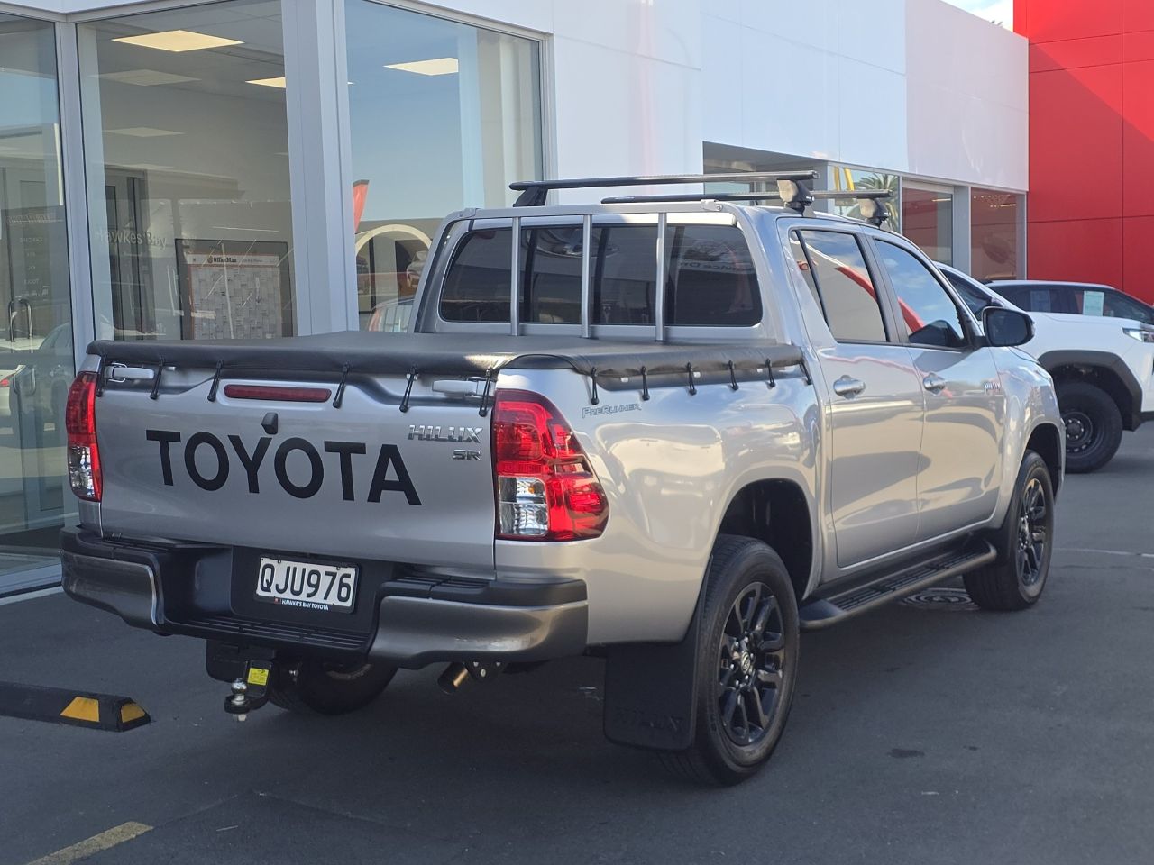 Vehicle image 3
