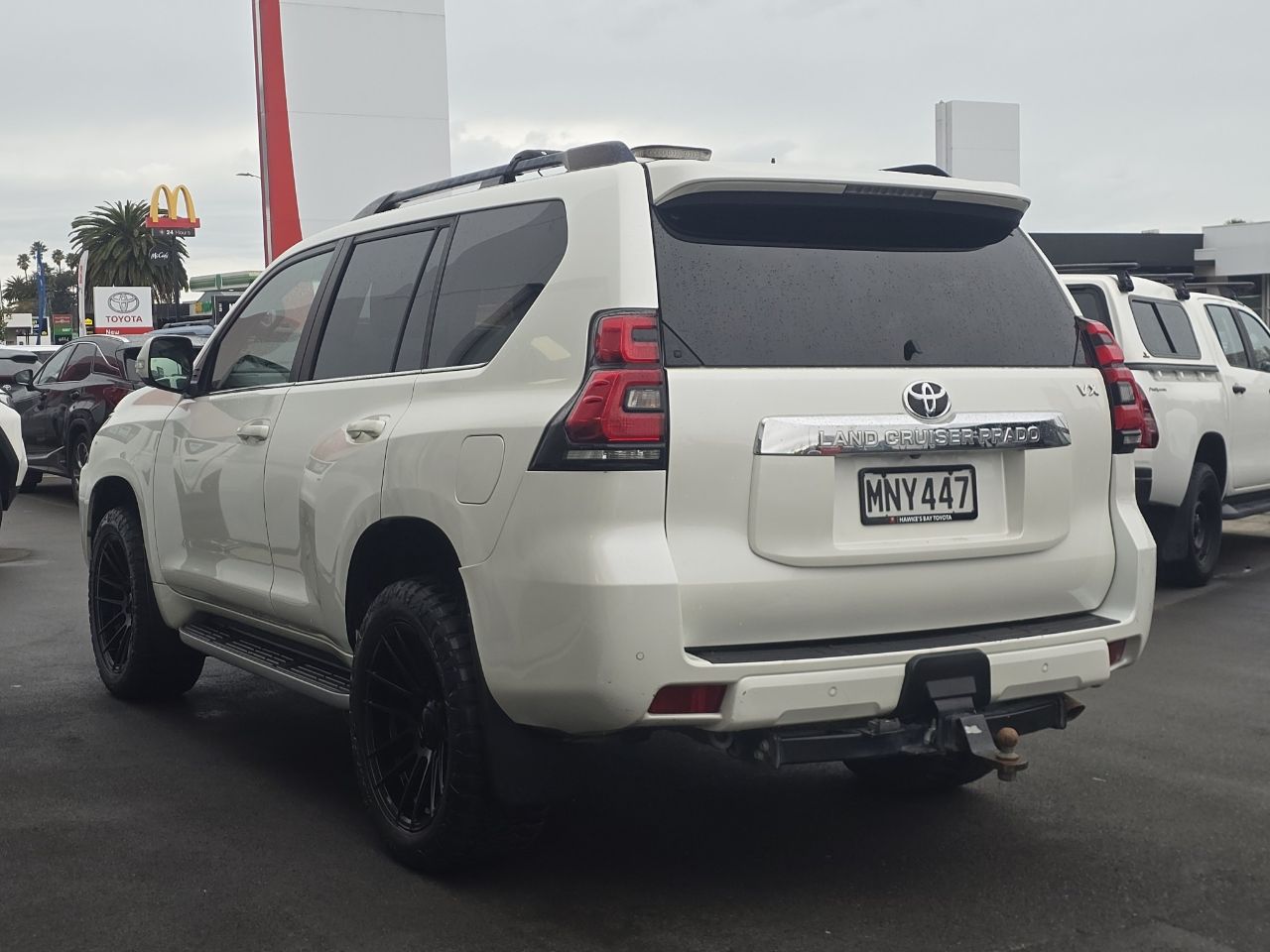 Vehicle image 5