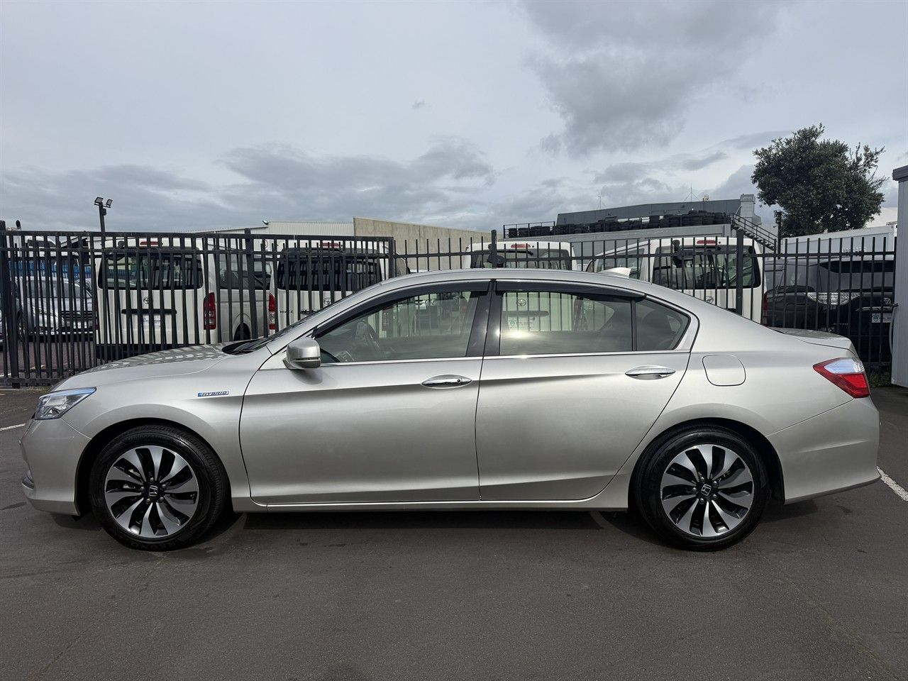 Vehicle image 3