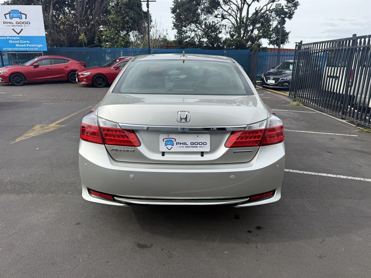 Vehicle image 5