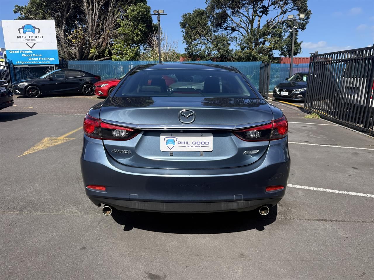 Vehicle image 5