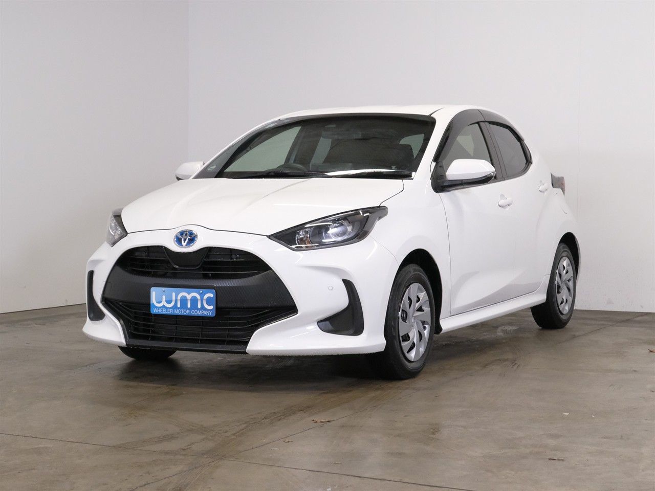 Vehicle image 4